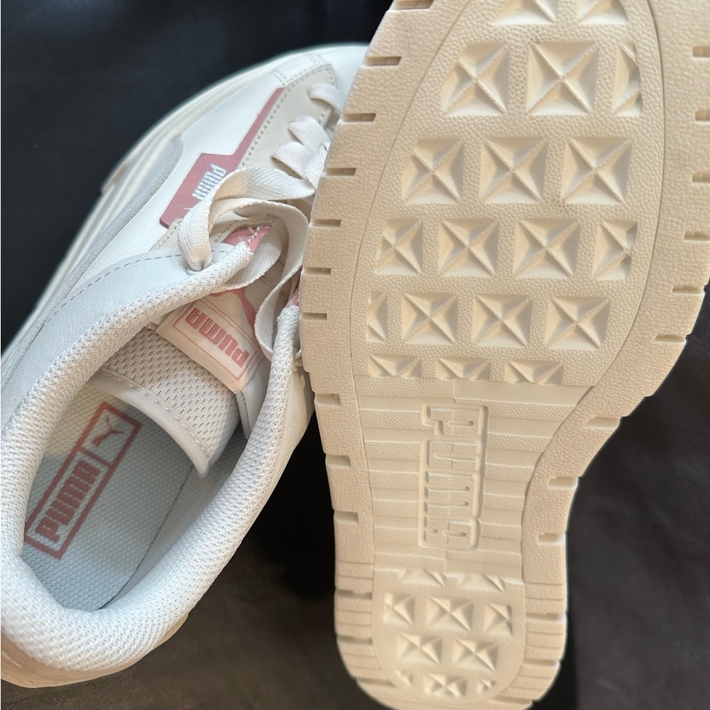 PUMA Women's Cream and Pink Platform Sneakers size 9.5 new no box no tags - Picture 9 of 11